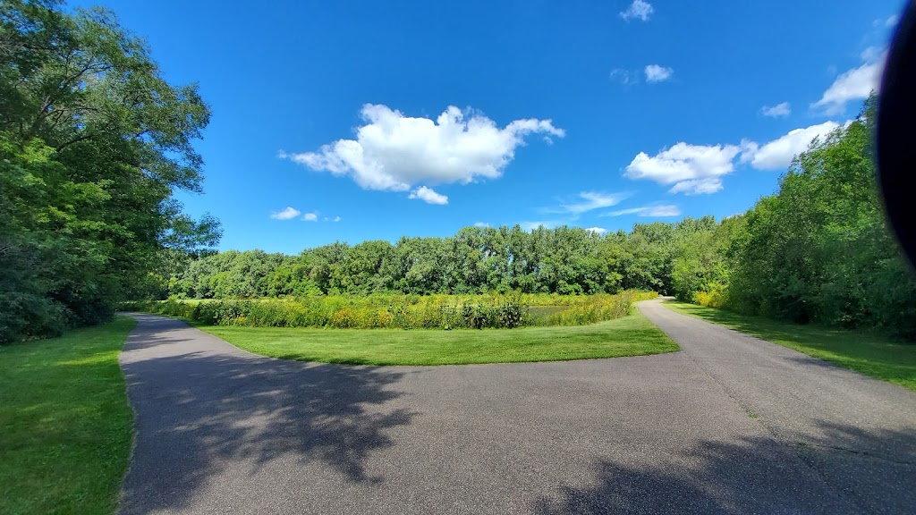 Lac Lavon Park | 15501 Lac Lavon Dr, Burnsville, MN 55306, USA | Phone: (952) 895-4400