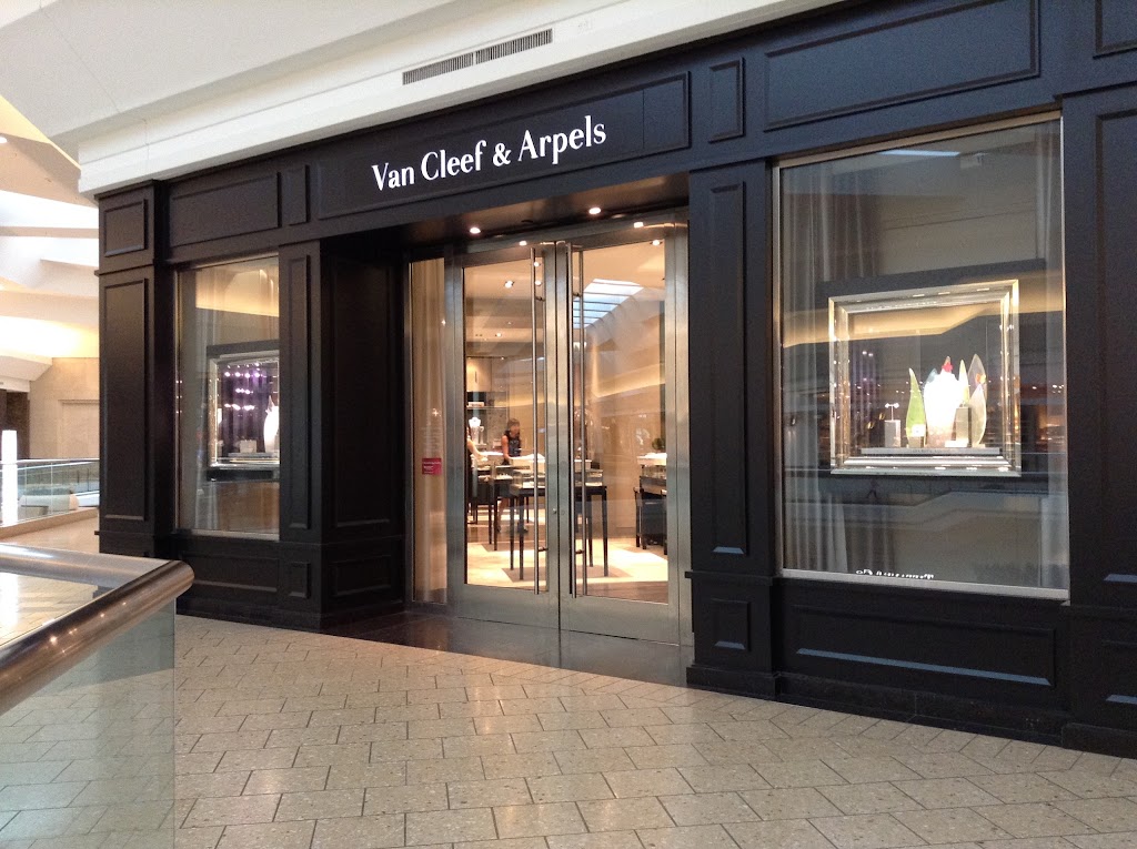 Van Cleef & Arpels | The Mall at Short Hills, Suite #230 1200, Morris Tpke, Short Hills, NJ 07078, USA | Phone: (973) 379-1800