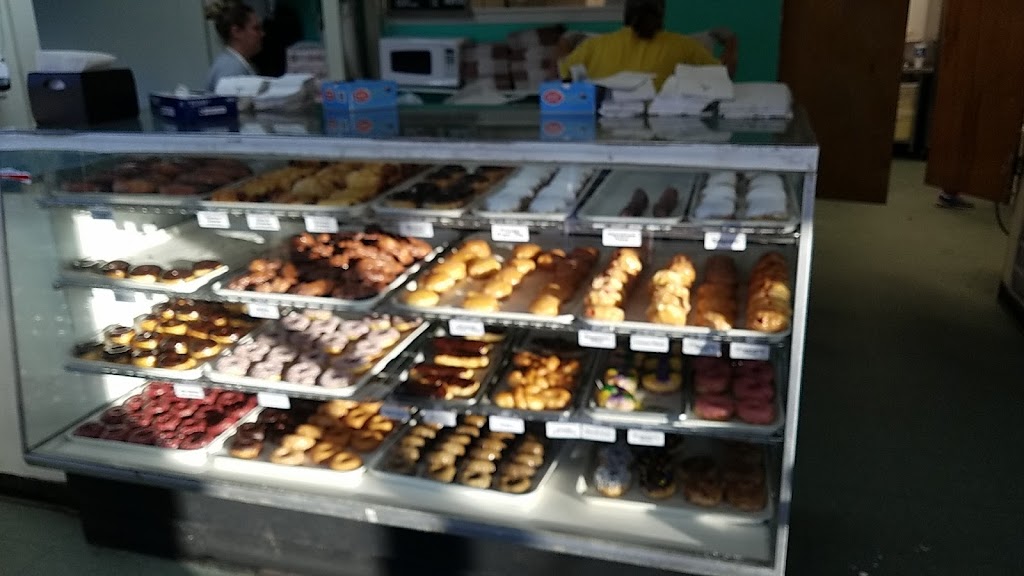 Sams Donuts & Poboys | U.S. Hwy 190, Walker, LA 70785 | Phone: (225) 667-8484