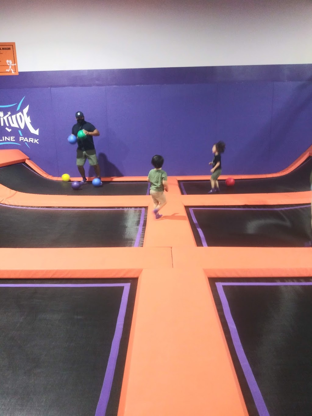 Shops at 18th and Commercial | Fort Lauderdale, FL 33334, USA | Phone: (610) 352-1300