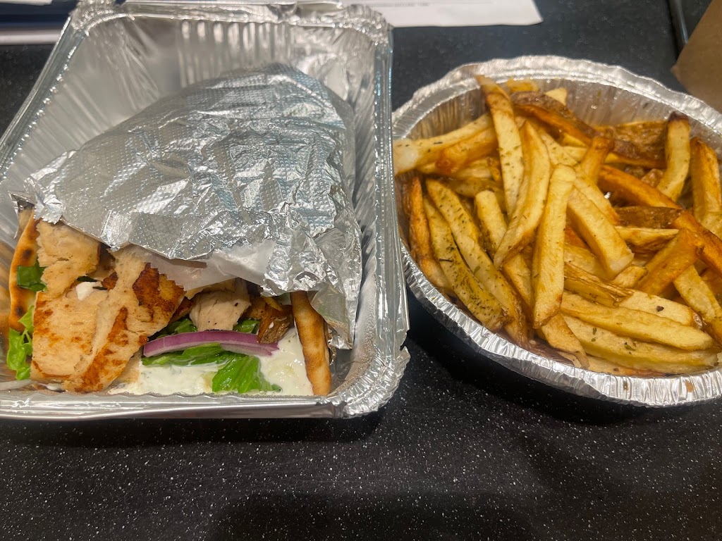 Gyro Jimmys | 165 Voice Rd, Carle Place, NY 11514, USA | Phone: (516) 279-6481