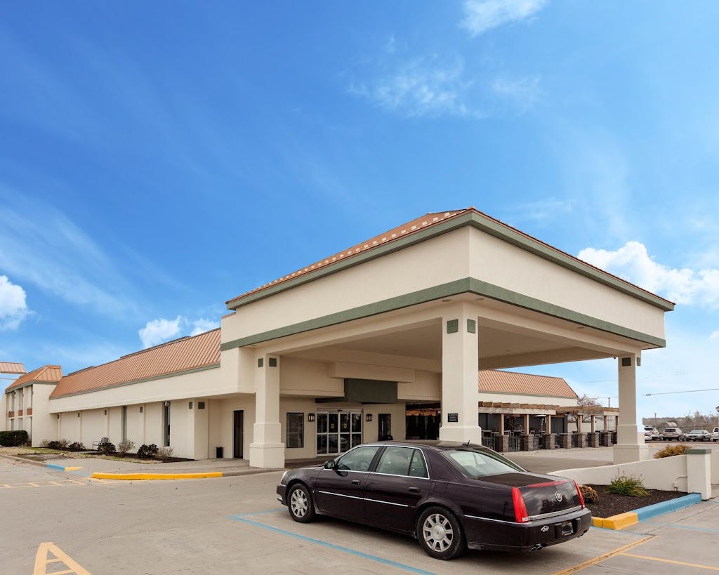 Quality Inn | 13508 OH-15 Building A, Montpelier, OH 43543, USA | Phone: (419) 485-5555