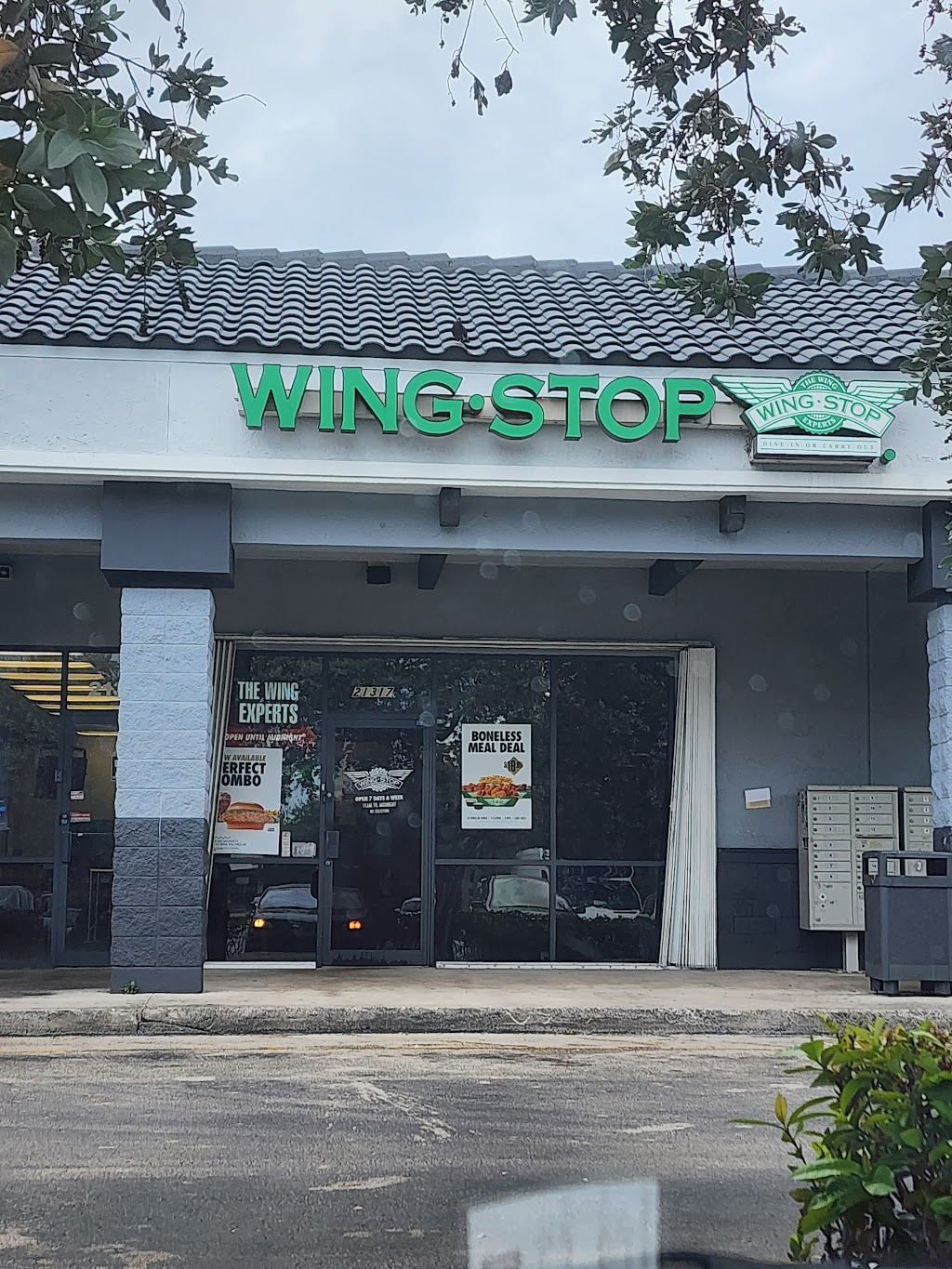Wingstop | 21317 NW 2nd Ave, Miami Gardens, FL 33169, USA | Phone: (305) 690-9647