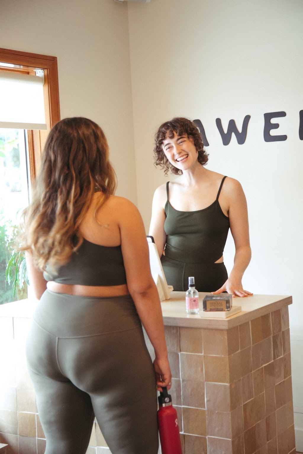 Awen Pilates | 120 N Topanga Canyon Blvd #111, Topanga, CA 90290, USA | Phone: (310) 455-9111