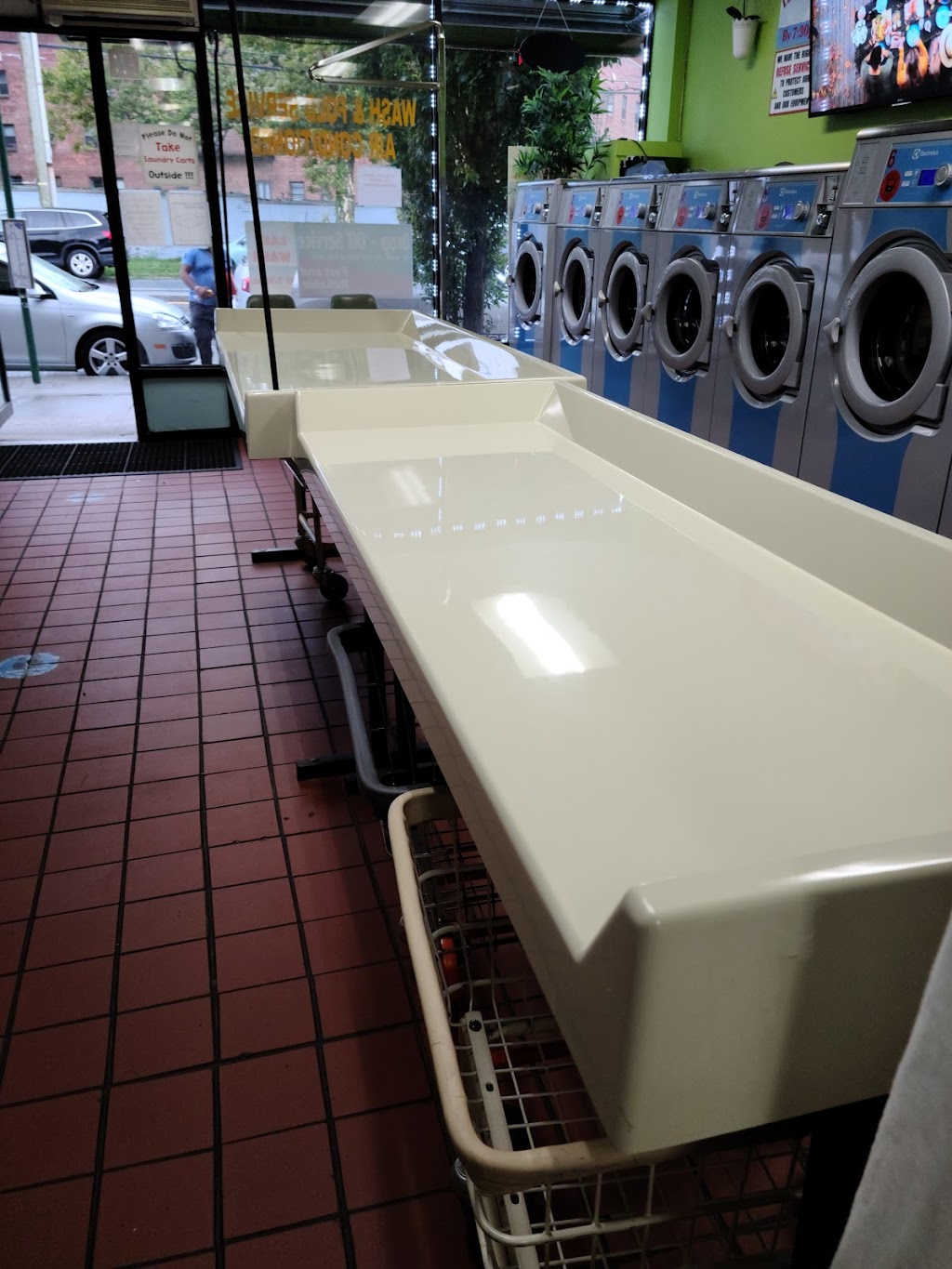 Green Wave Laundromat corp. | 222-13 Braddock Ave, Queens Village, NY 11428, USA | Phone: (718) 740-5004