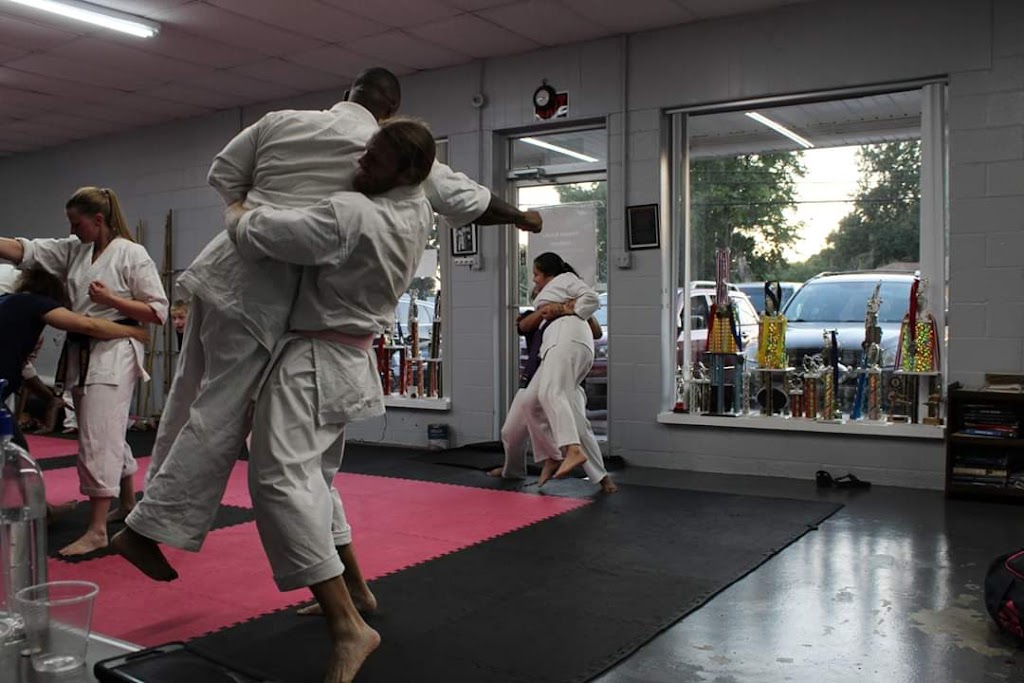 Thomas Karate Academy | 7203 Lower Hunters Trace #3225, Louisville, KY 40258 | Phone: (502) 644-0375