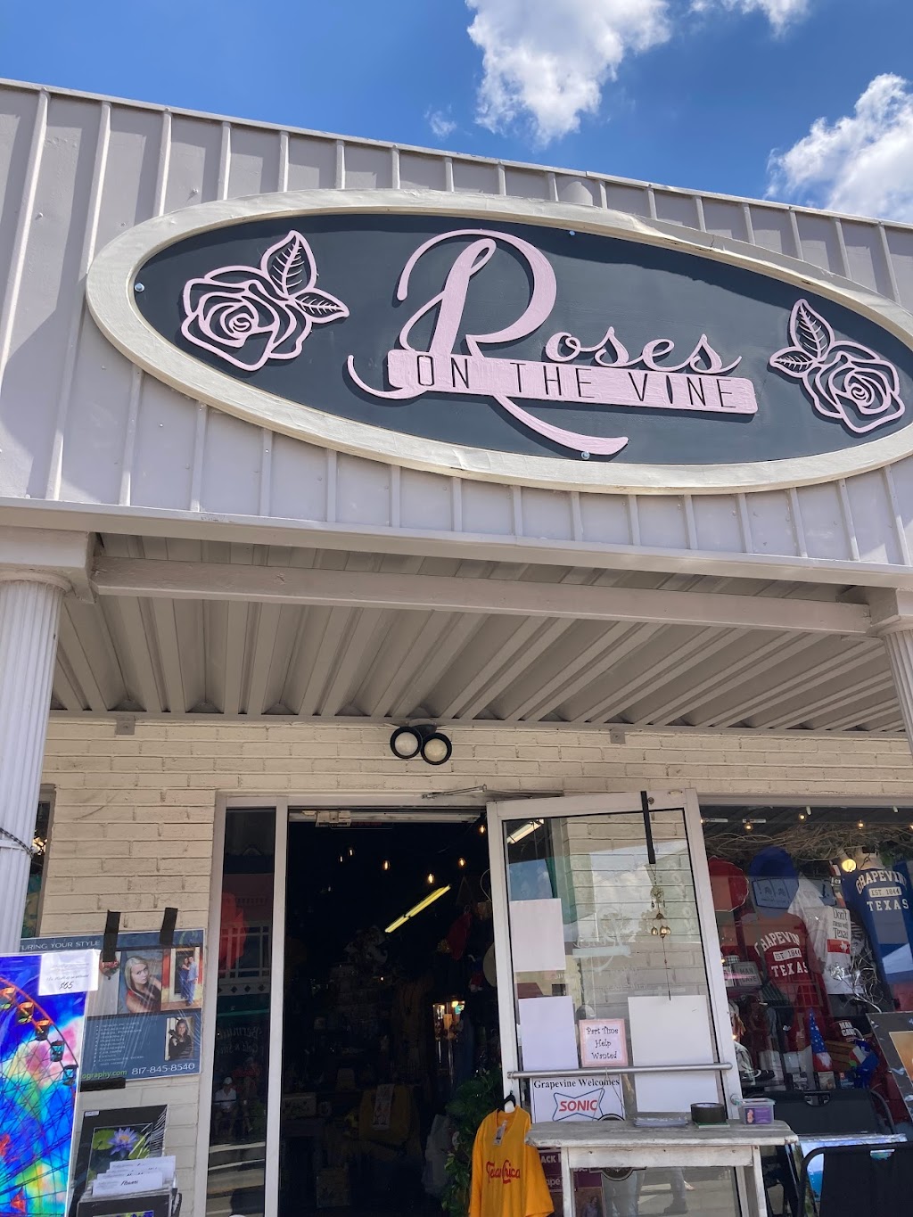 Roses on the Vine | 405 S Main St, Grapevine, TX 76051, USA | Phone: (214) 681-9027