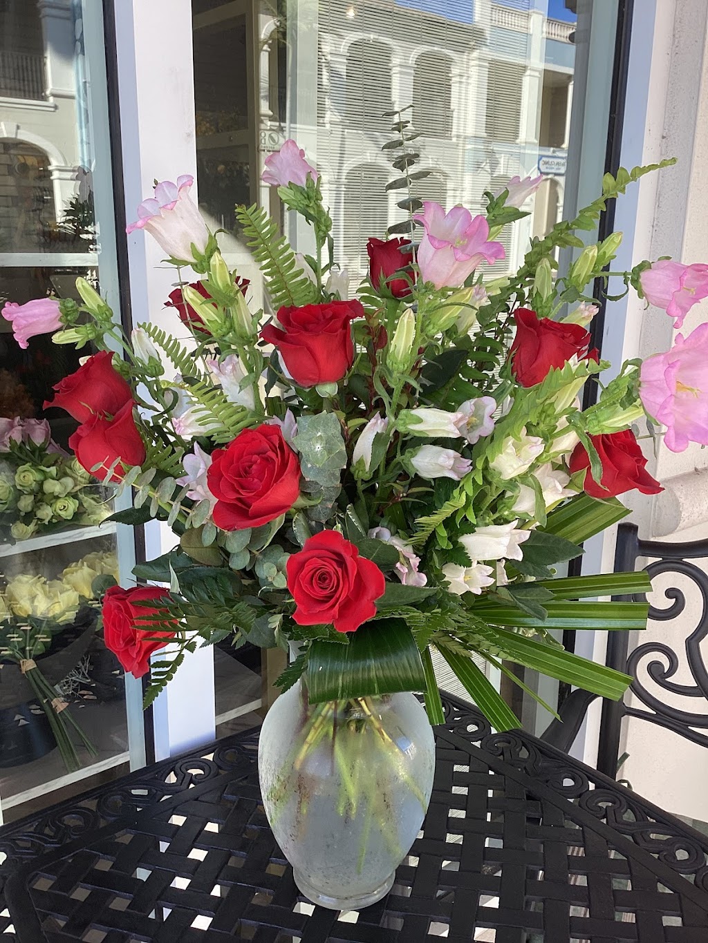 Flowers On Bay Street | 3983 Destination Dr #107, Osprey, FL 34229, USA | Phone: (941) 445-5698