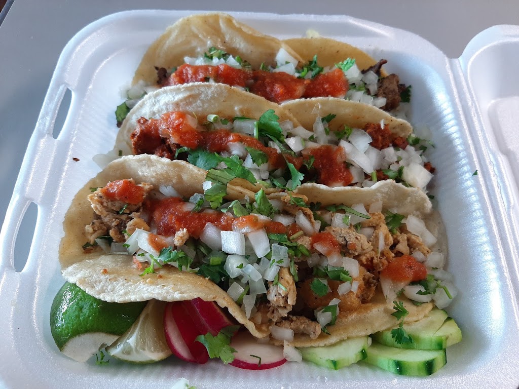 Los 3 Tacos Del Rey (Mobile Food Truck and Catering) | 16949 W Deer Valley Rd, Surprise, AZ 85387, USA | Phone: (480) 257-6073