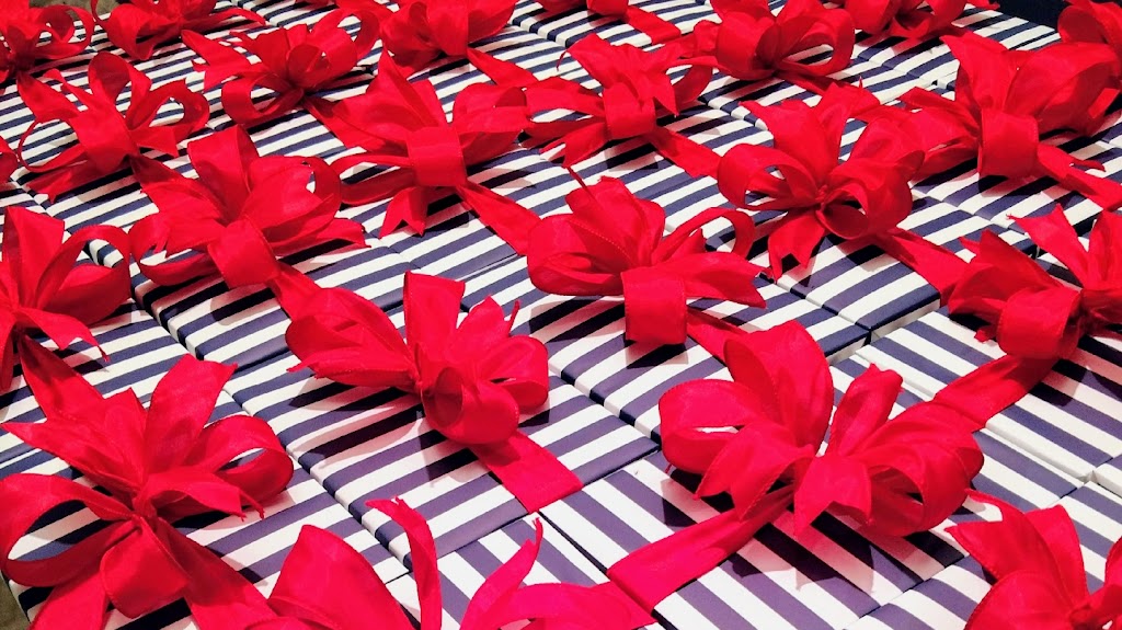 Thats A Wrap Creative Gift Wrapping & More | 7425 Melrose Ave, University City, MO 63130, USA | Phone: (314) 899-7973