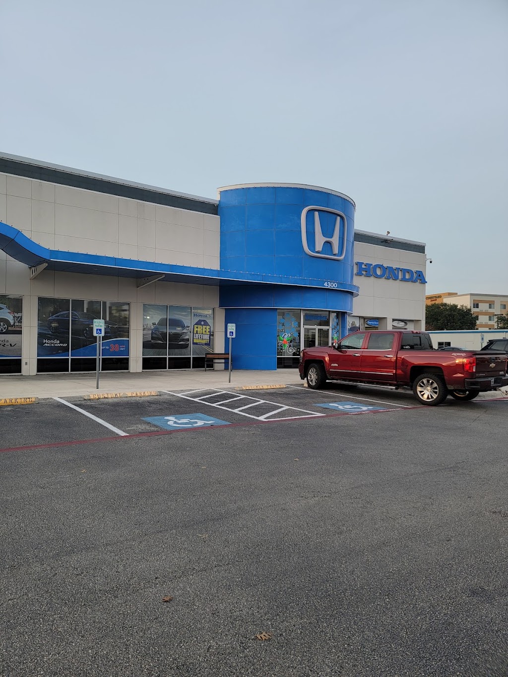 Honda of San Marcos | 4300 IH 35 S, San Marcos, TX 78666, USA | Phone: (512) 392-1313