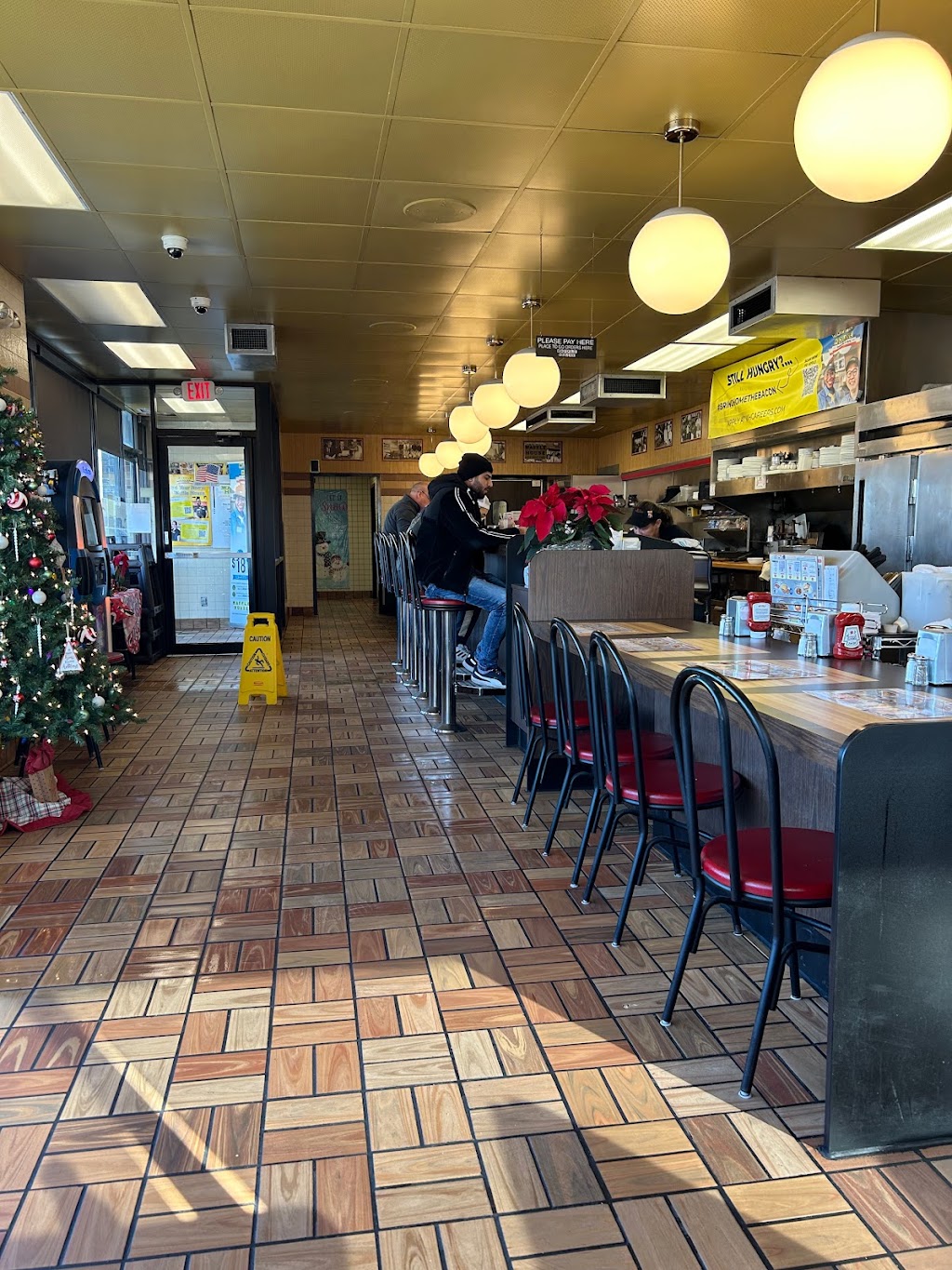 Waffle House | 2021 E Blue Lick Rd, Shepherdsville, KY 40165, USA | Phone: (502) 957-5650