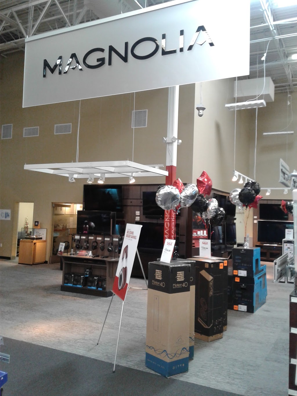 Magnolia | 9378 N US 75-Central Expy 1000, Dallas, TX 75231, USA | Phone: (214) 259-0301