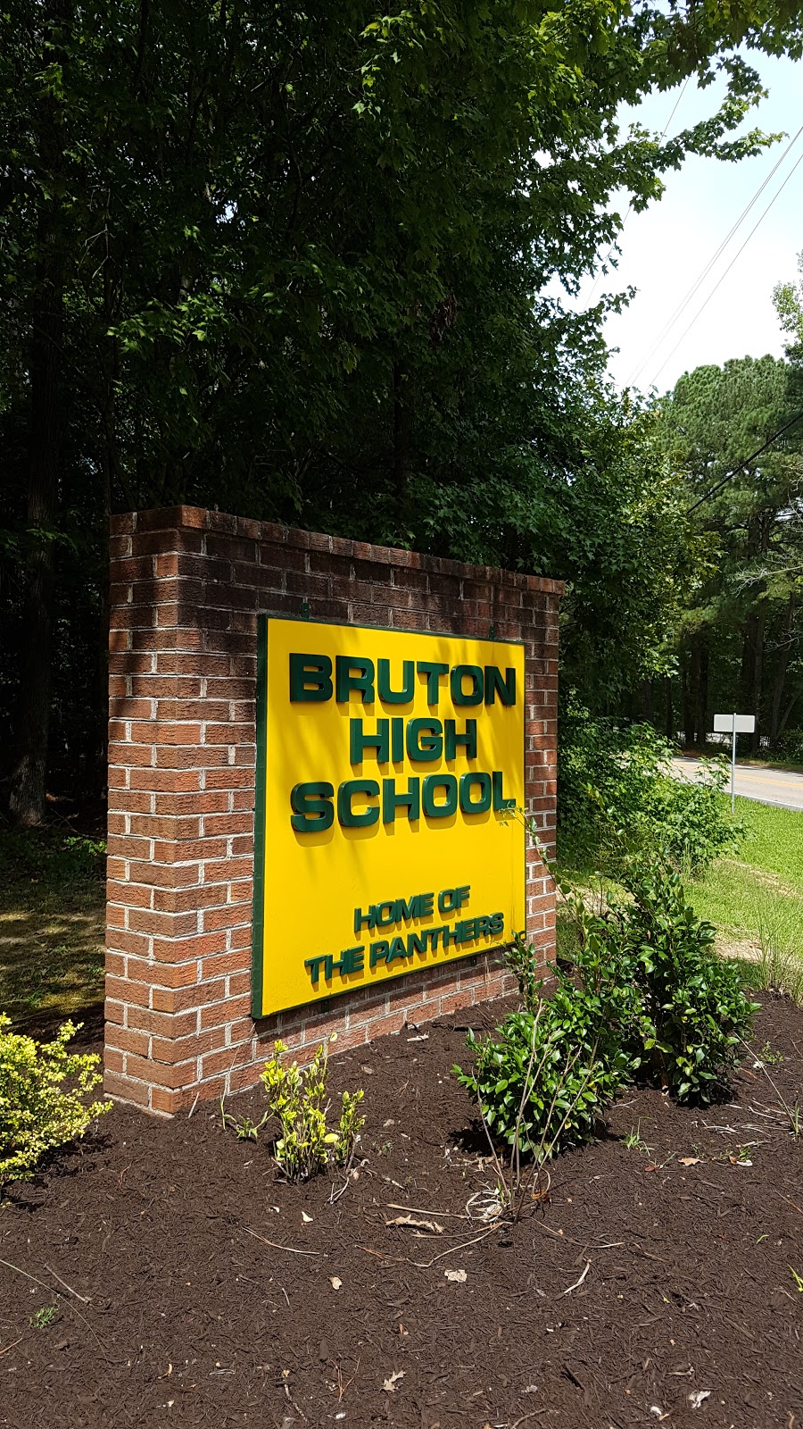 Bruton High School | 185 E Rochambeau Dr, Williamsburg, VA 23188 | Phone: (757) 220-4050