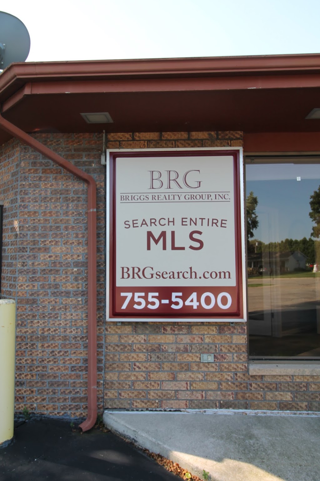 Briggs Realty Group | 2522 E Milwaukee St, Janesville, WI 53545, USA | Phone: (608) 755-5400