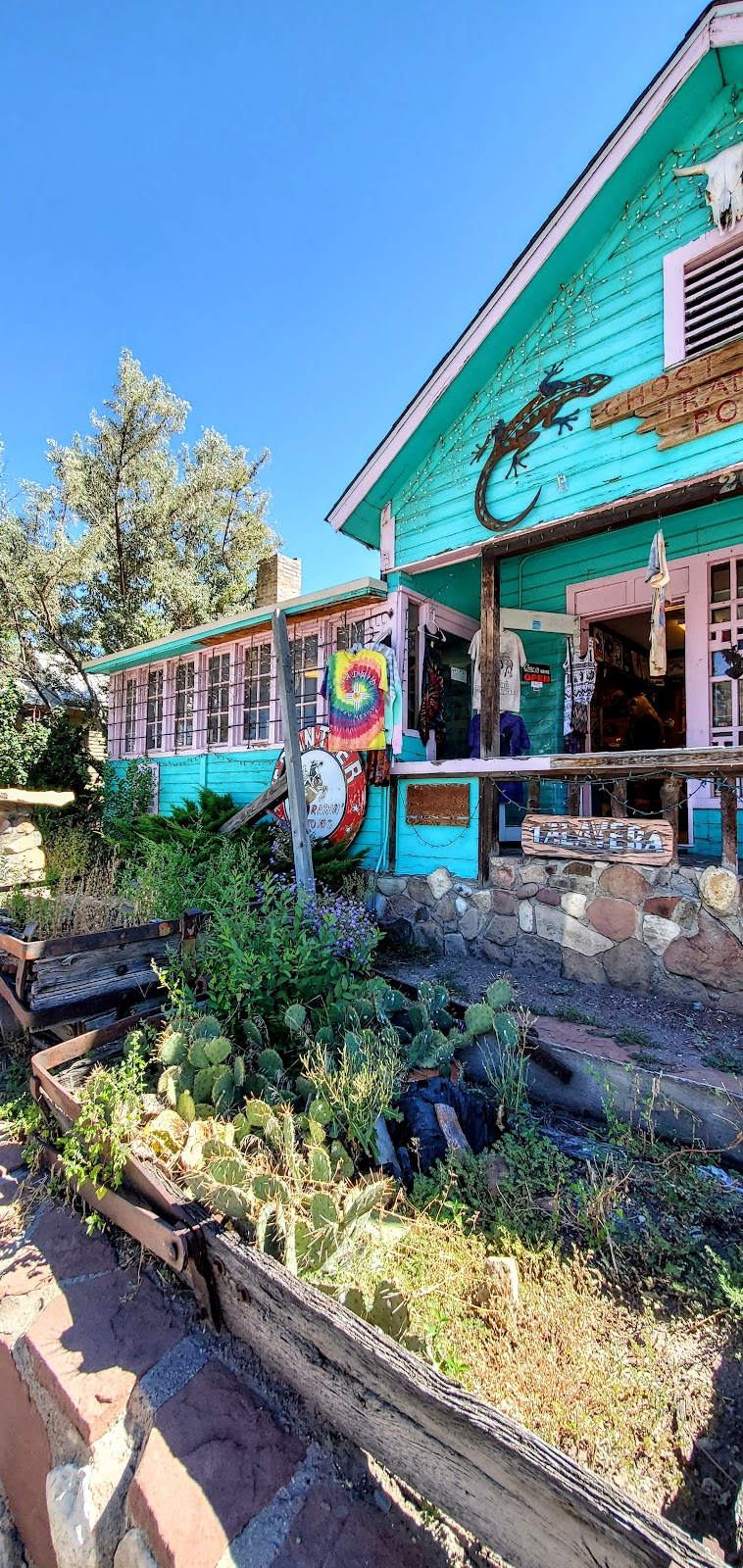 Ghost Town Trading Post/Lodging | 2864 NM-14, Madrid, NM 87010, USA | Phone: (505) 471-7605