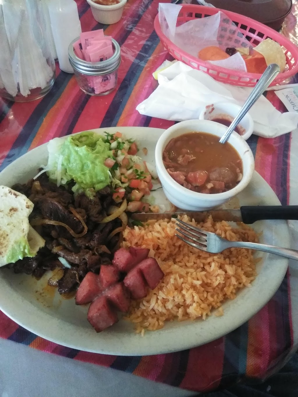 Angelicas Mexican Restaurant | 604 10th St, Floresville, TX 78114, USA | Phone: (830) 393-2182