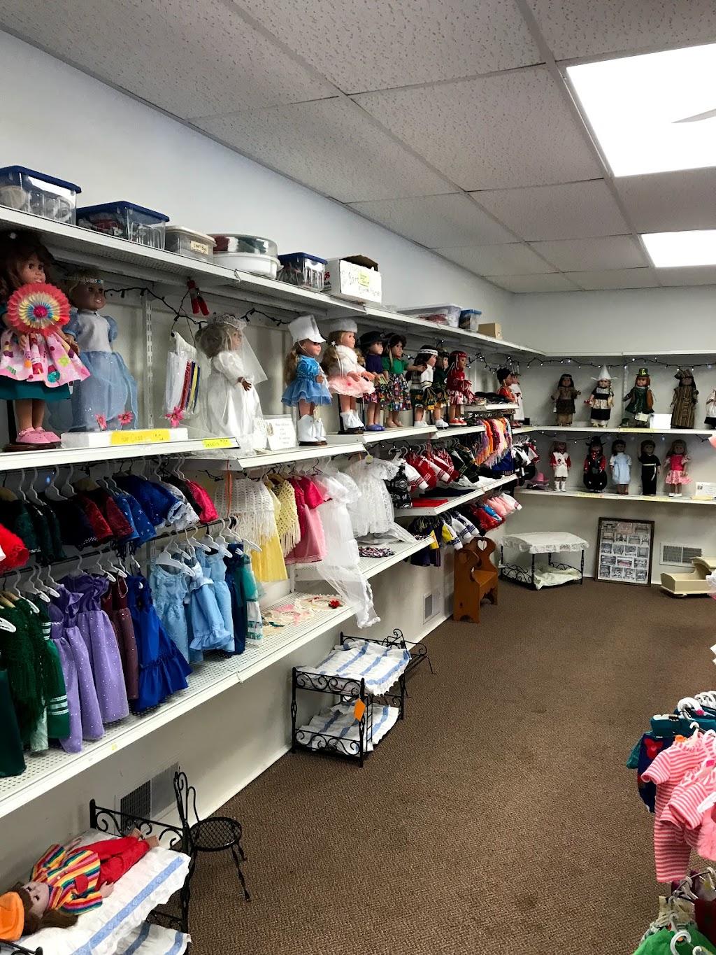 Clara Mae’s Dolls | 202 S Main St, Edgerton, WI 53534, USA | Phone: (608) 884-4458