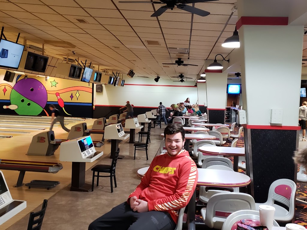 Starlite Lanes | 900 W Kansas Ave, McPherson, KS 67460, USA | Phone: (620) 480-2956