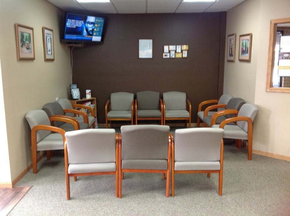 Carmine Vision Care | 3224 Ridge Rd, Lansing, IL 60438, USA | Phone: (708) 895-4422