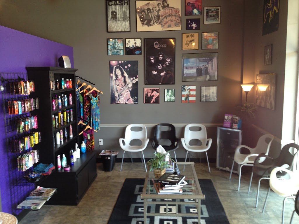 Hot Rocks Tanning & Boutique | 2205 Oak Ridge Rd Suite Z, Oak Ridge, NC 27310 | Phone: (336) 643-0091