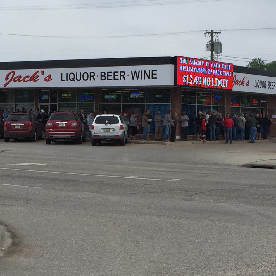 Jacks Liquor Beer Wine | 1600 N Bell St, Fremont, NE 68025, USA | Phone: (402) 721-2503