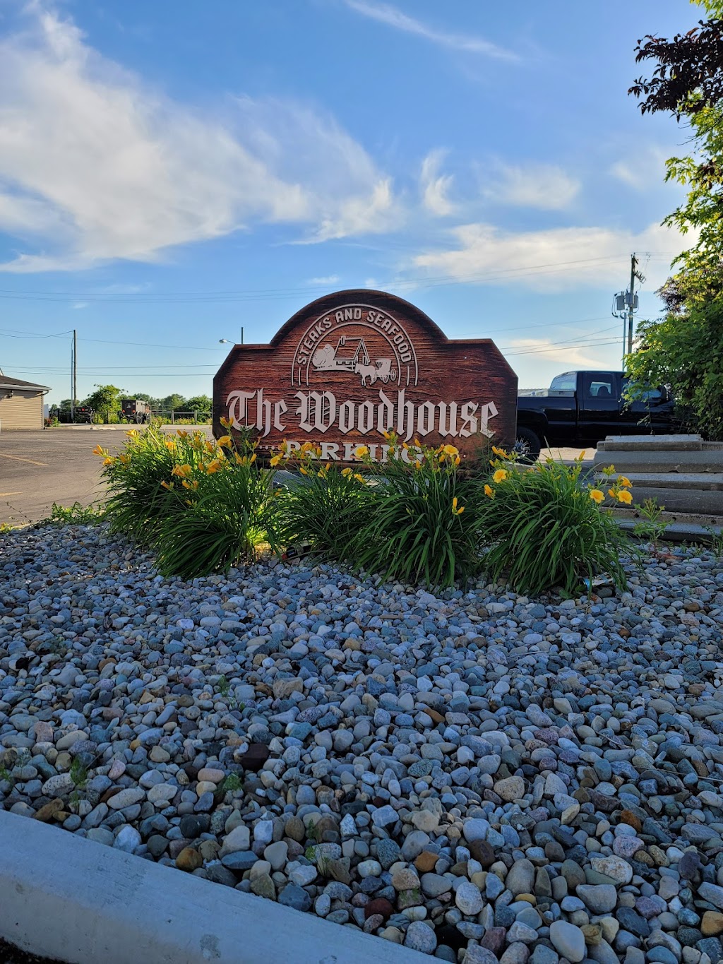 The Woodhouse Restaurant | 13706 Fairview Dr, Grabill, IN 46741, USA | Phone: (260) 443-9670