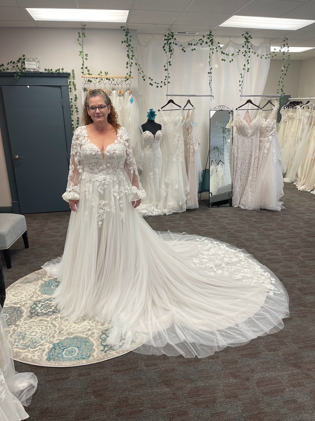 Brooklyn Bridal, LLC | 170 S Main St, Brooklyn, MI 49230, USA | Phone: (517) 592-8882