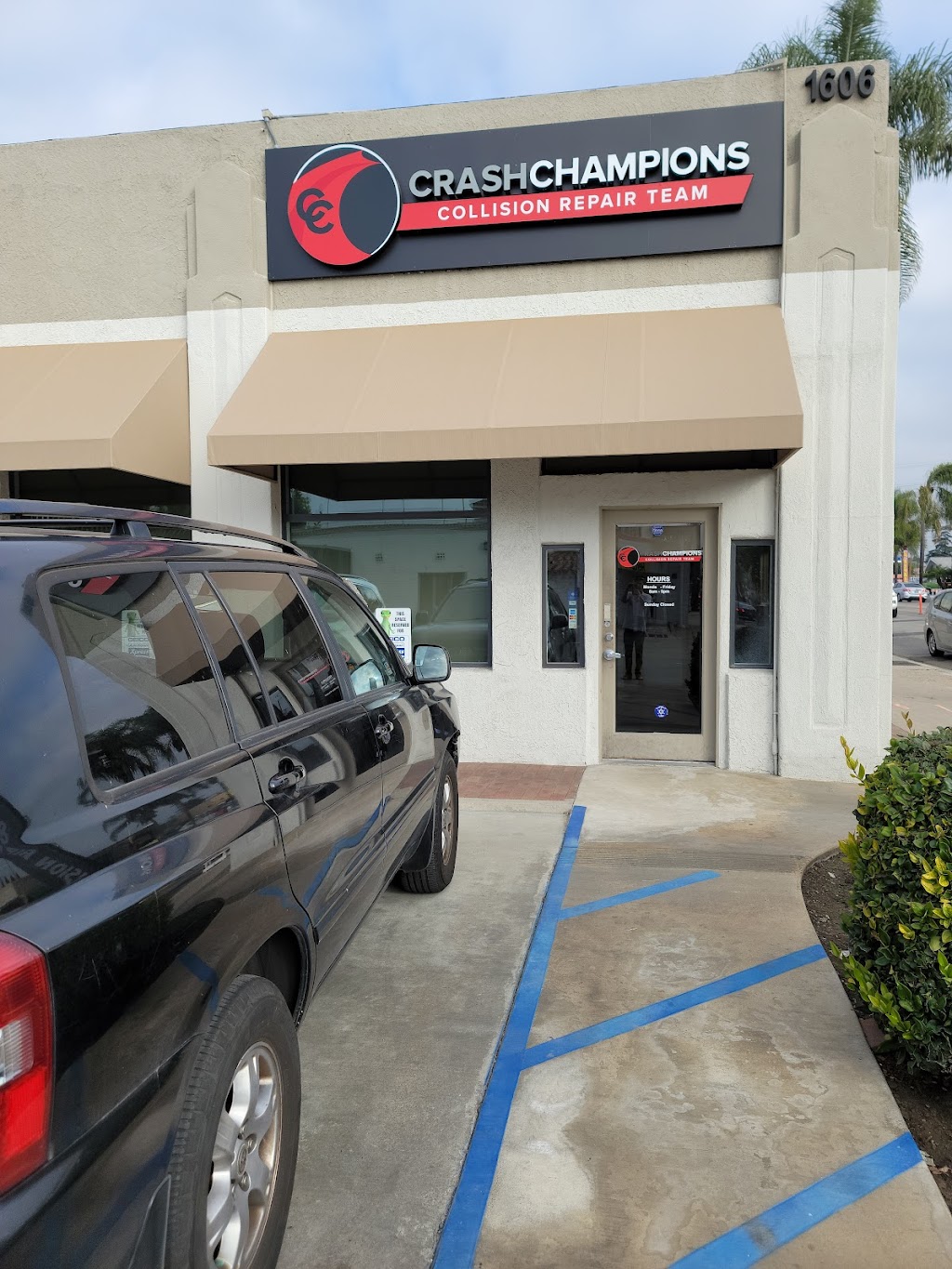 Crash Champions Collision Repair | 1606 S Main St, Santa Ana, CA 92707, USA | Phone: (714) 547-8600