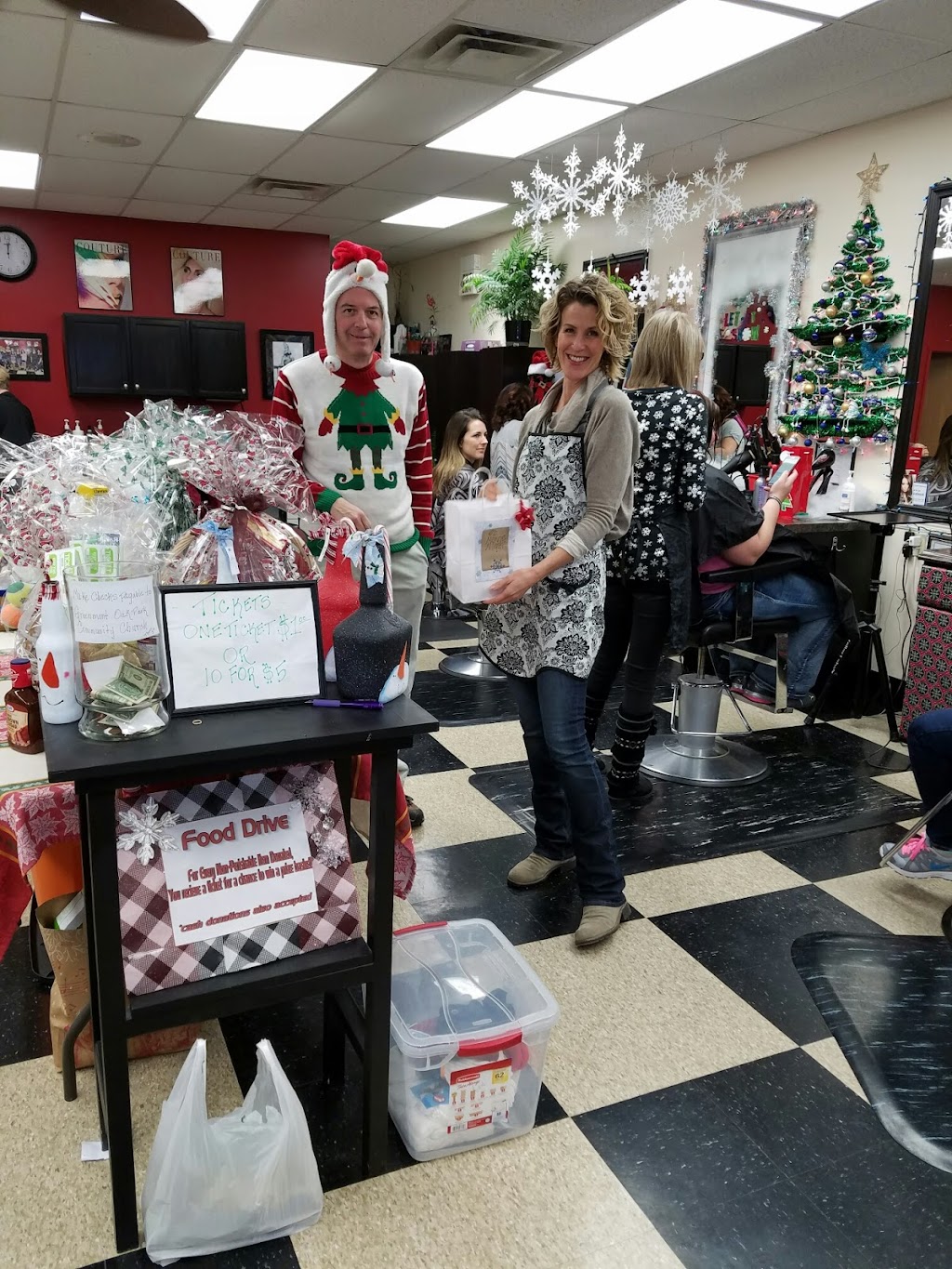 Tangles Hair Salon | 4045 Marshall Rd, Dayton, OH 45429, USA | Phone: (937) 395-4780