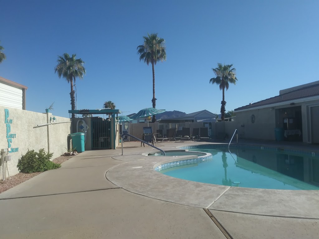Park Place East RV Resort | 146 N Merrill Rd, Apache Junction, AZ 85120, USA | Phone: (480) 986-2378