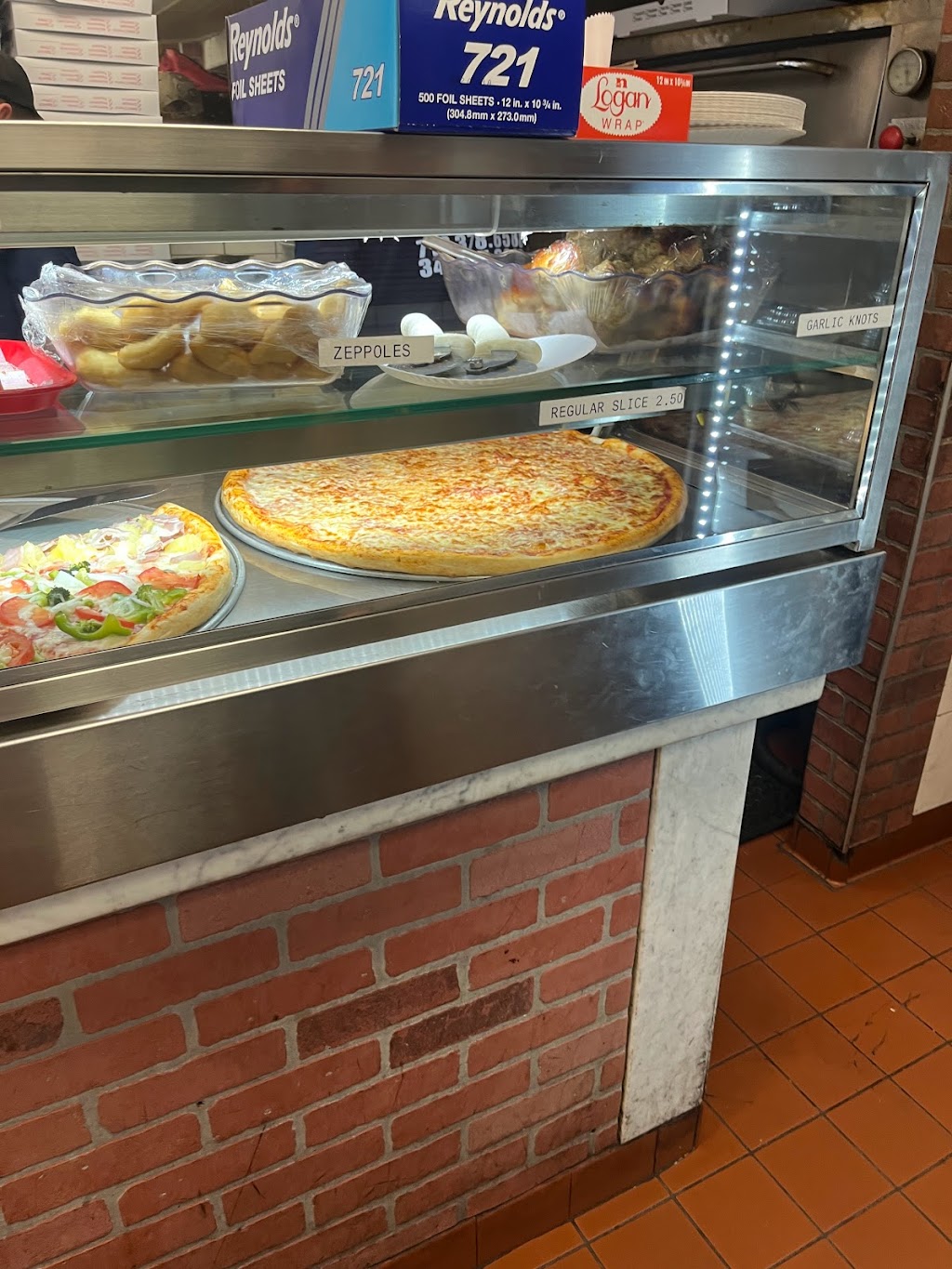 Jo Jo Pizza | 1545 Westchester Ave, The Bronx, NY 10472, USA | Phone: (718) 378-6588