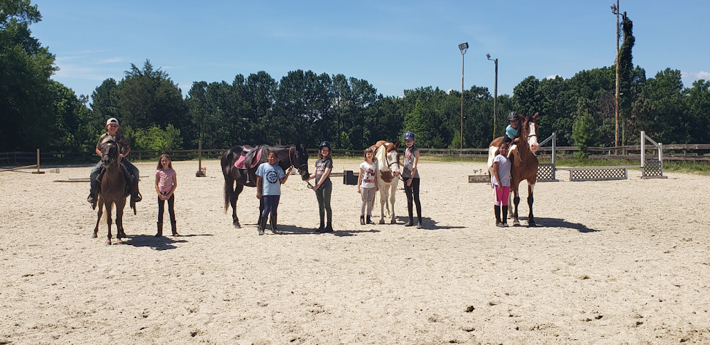 Grace Lee Farm Horse Riding Academy and Day Camp Apex | 2437 Olive Chapel Rd, Apex, NC 27502, USA | Phone: (919) 413-5170