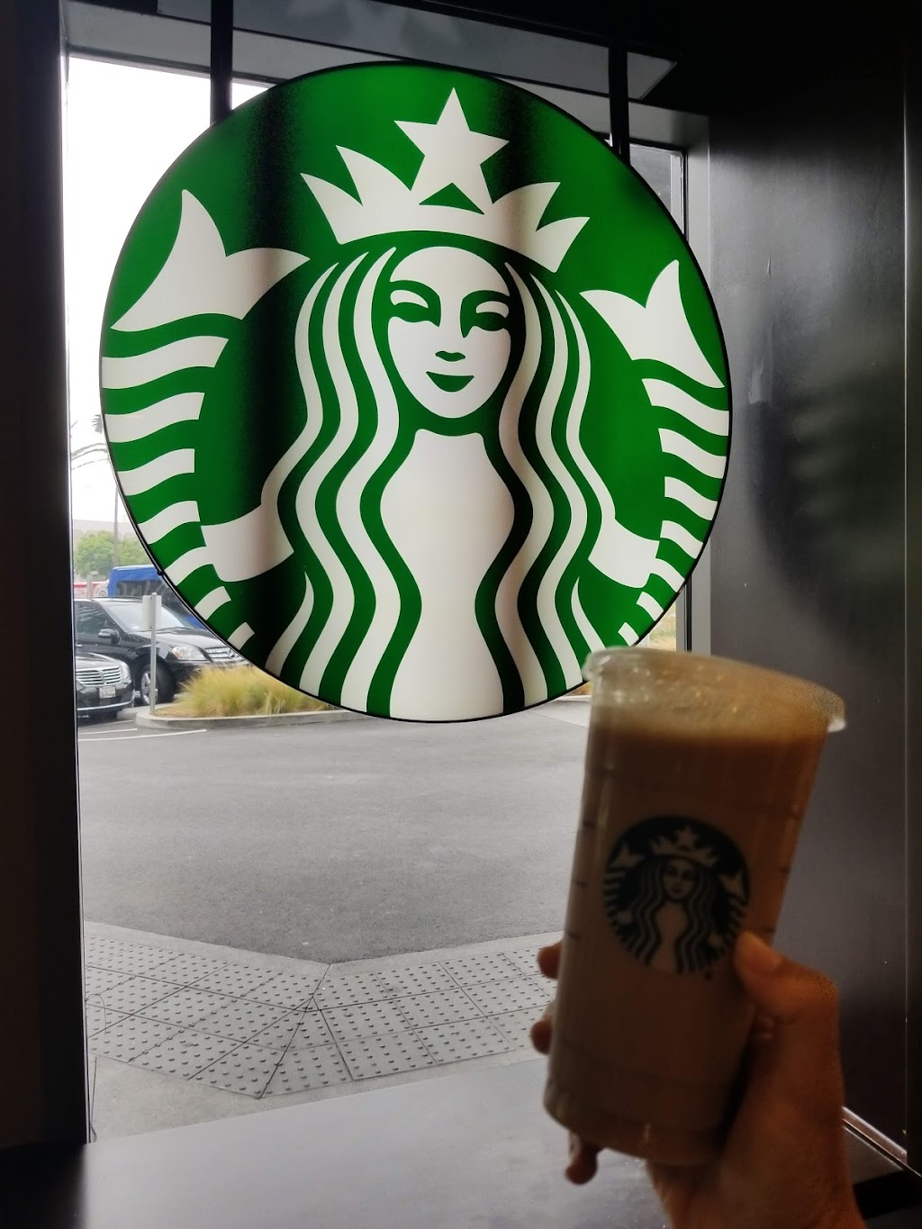 Starbucks | 5855 W Century Blvd, Los Angeles, CA 90045, USA | Phone: (310) 293-5471