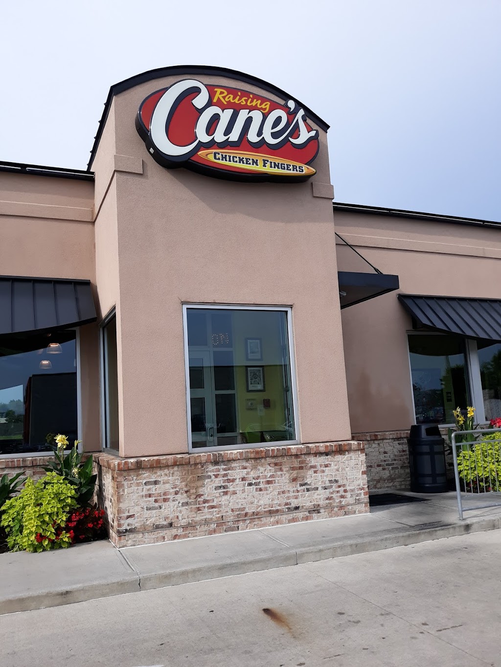 Raising Canes Chicken Fingers | 3820 S Hamilton Rd, Groveport, OH 43125, USA | Phone: (614) 626-8101