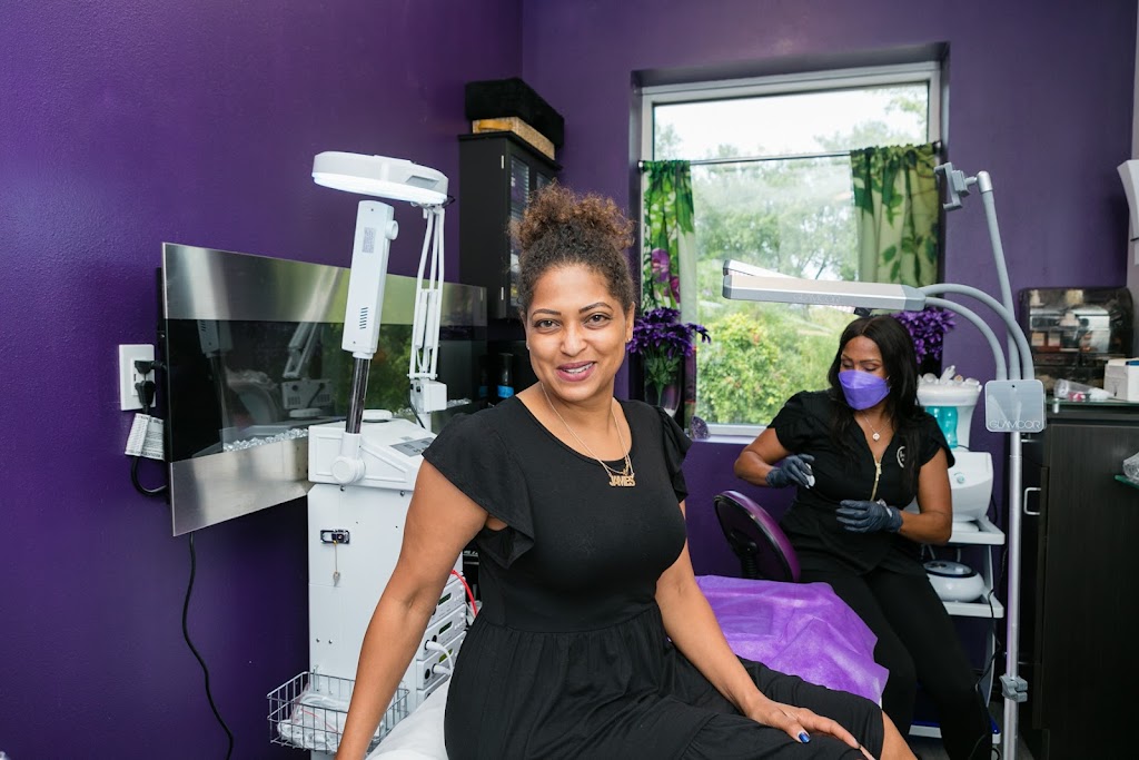 Facially Skin Bar | Facially Skin Bar @Essence Salon Suites of Homewood, 17956 S Halsted St, Homewood, IL 60430, USA | Phone: (219) 732-2425