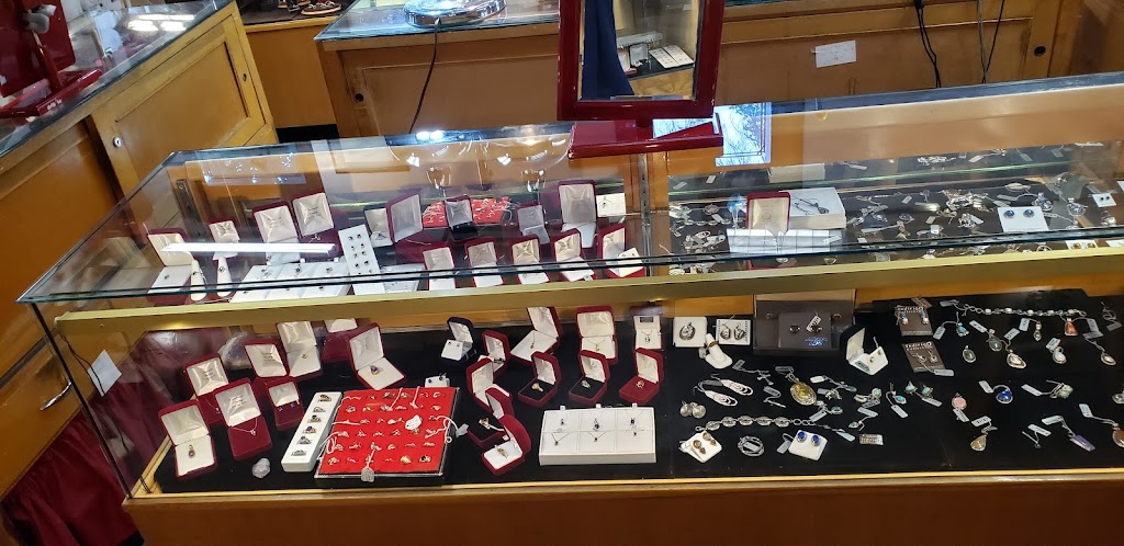 Cambridge Jewelry | 128 W Main St, Cambridge, WI 53523, USA | Phone: (608) 423-3812