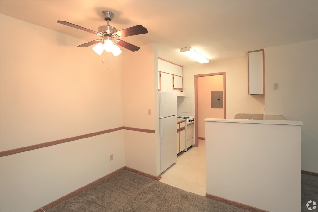 Westover Station Apartments | 805 Roam Ct, Newport News, VA 23605, USA | Phone: (757) 251-2587