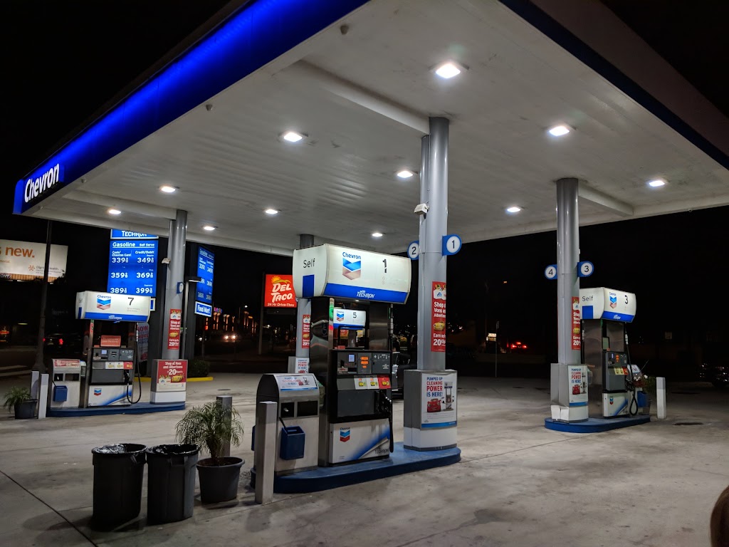 Los Feliz Chevron | 3050 Los Feliz Blvd, Los Angeles, CA 90039, USA | Phone: (323) 661-3500