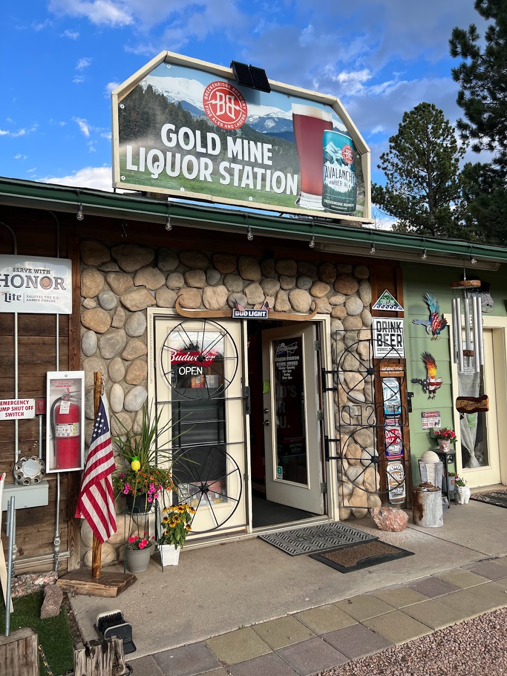 Goldmine Liquor Station | 8722 Co Rd 1, Florissant, CO 80816, USA | Phone: (719) 689-2966