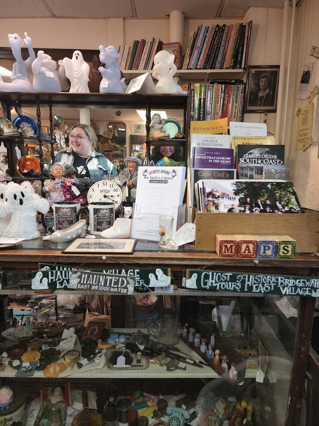 Mrs. Swifts & Moore Antiques and Collectibles | 16 W Union St, East Bridgewater, MA 02333, USA | Phone: (617) 943-5796