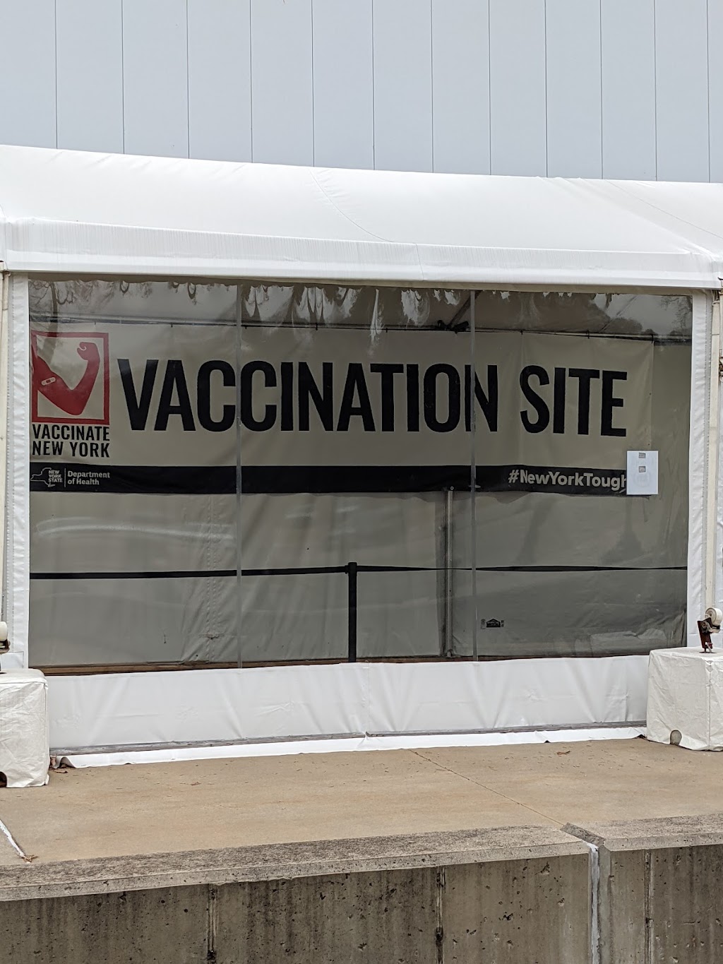 Old Westbury COVID-19 Mass Vaccine Site | Clark Physical Education & Recreation Center, Wenwood Dr, Glen Head, NY 11545, USA | Phone: (800) 232-0233