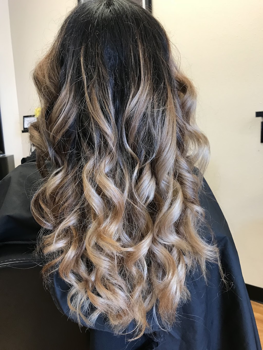 Armandos Hair Salon | 5400 Sevilla Ave NW, Albuquerque, NM 87120, USA | Phone: (505) 242-7511