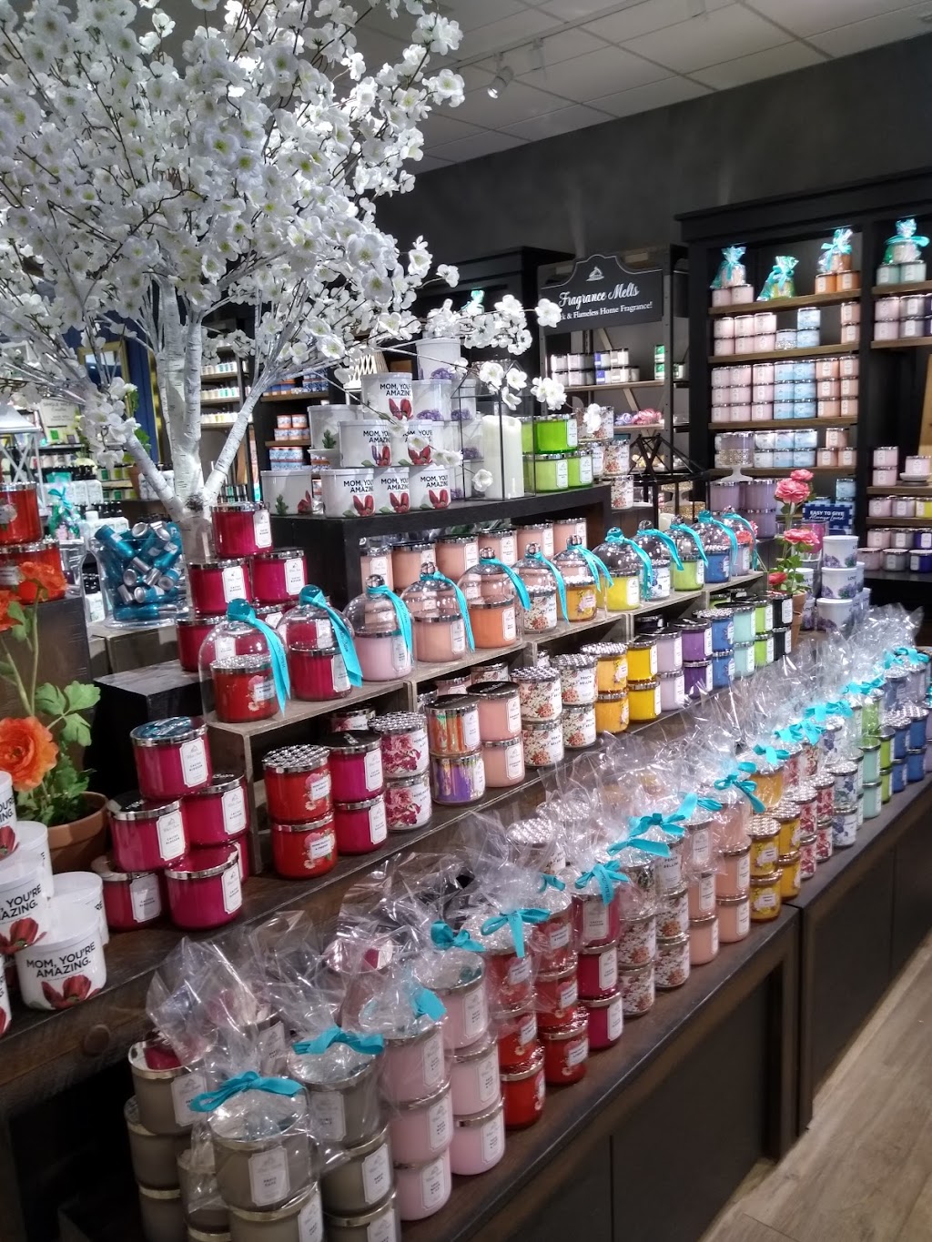 Bath & Body Works | 3025 Waldorf Market Pl, Waldorf, MD 20603, USA | Phone: (301) 374-2513