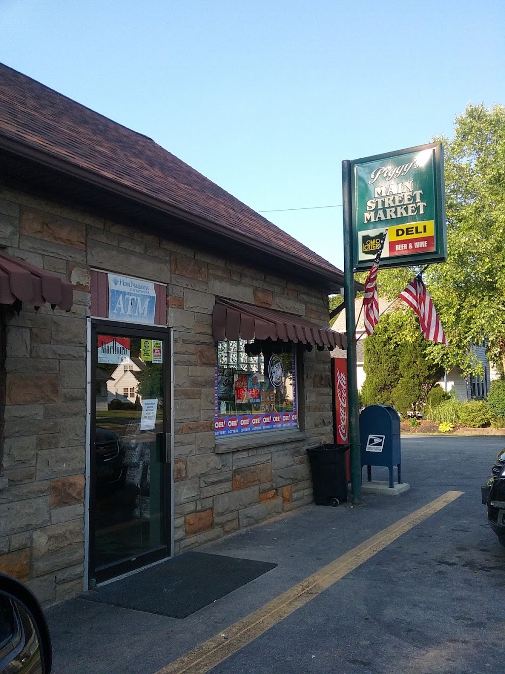 Piggys Main Street Market | 136 E Main St, South Amherst, OH 44001, USA | Phone: (440) 986-7482