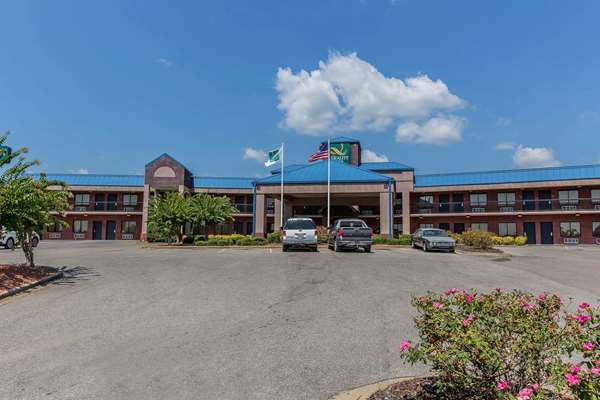 Quality Inn Calera I-65 exit 231 | 357 Co Rd 304, Calera, AL 35040, USA | Phone: (205) 668-3641