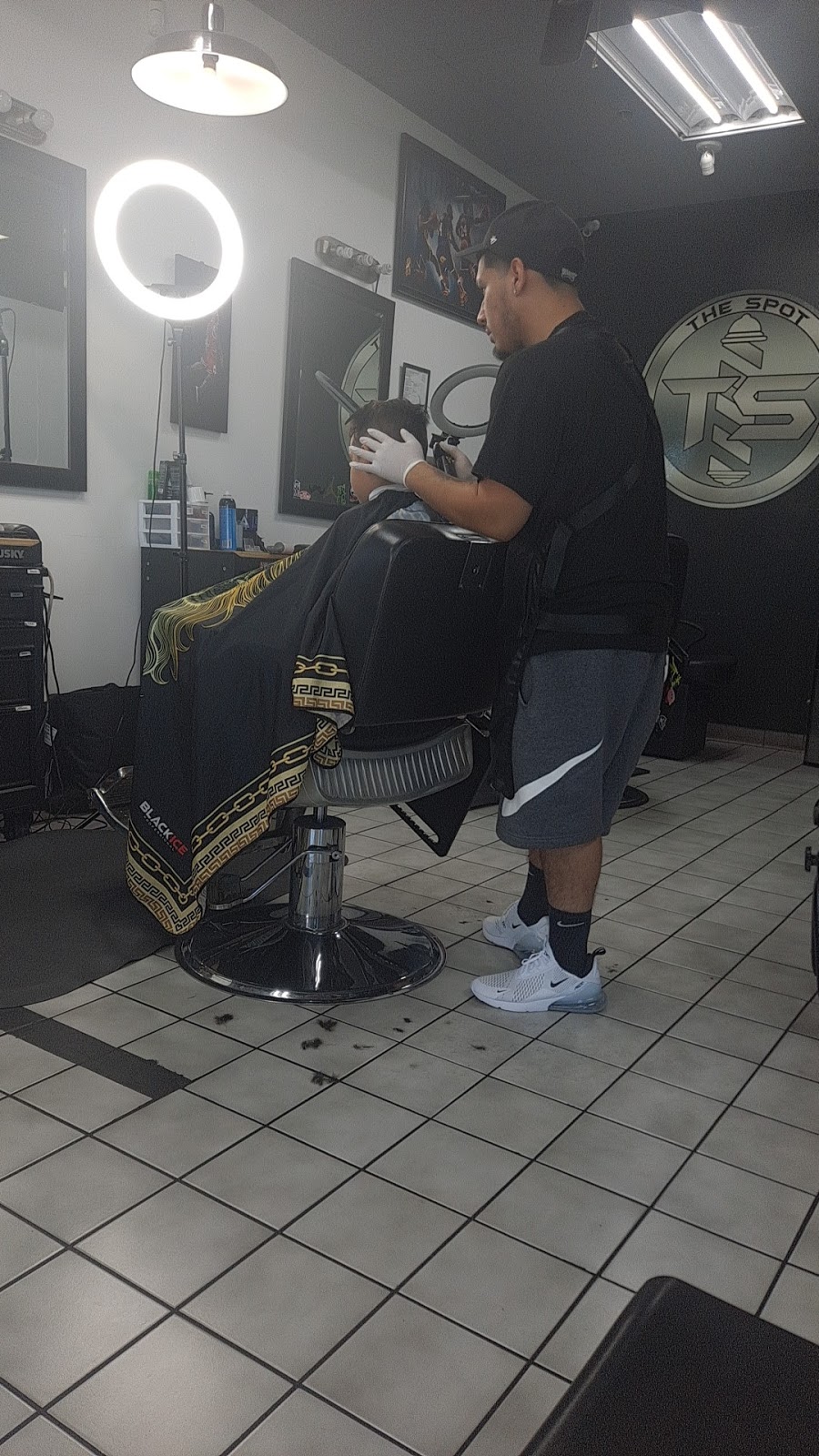 The Spot Barbershop | 16701 Valley Blvd, Fontana, CA 92335, USA | Phone: (909) 350-3910