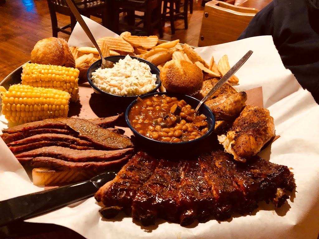 Famous Daves Bar-B-Que | 43 19th St SW, Forest Lake, MN 55025, USA | Phone: (651) 464-4400