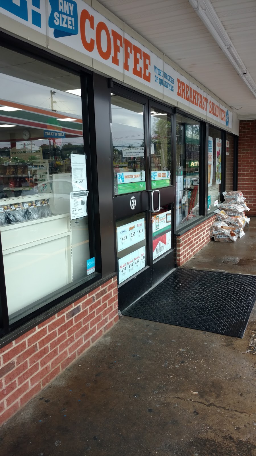 7-Eleven | 225 E South Blvd, Petersburg, VA 23805, USA | Phone: (804) 732-9152