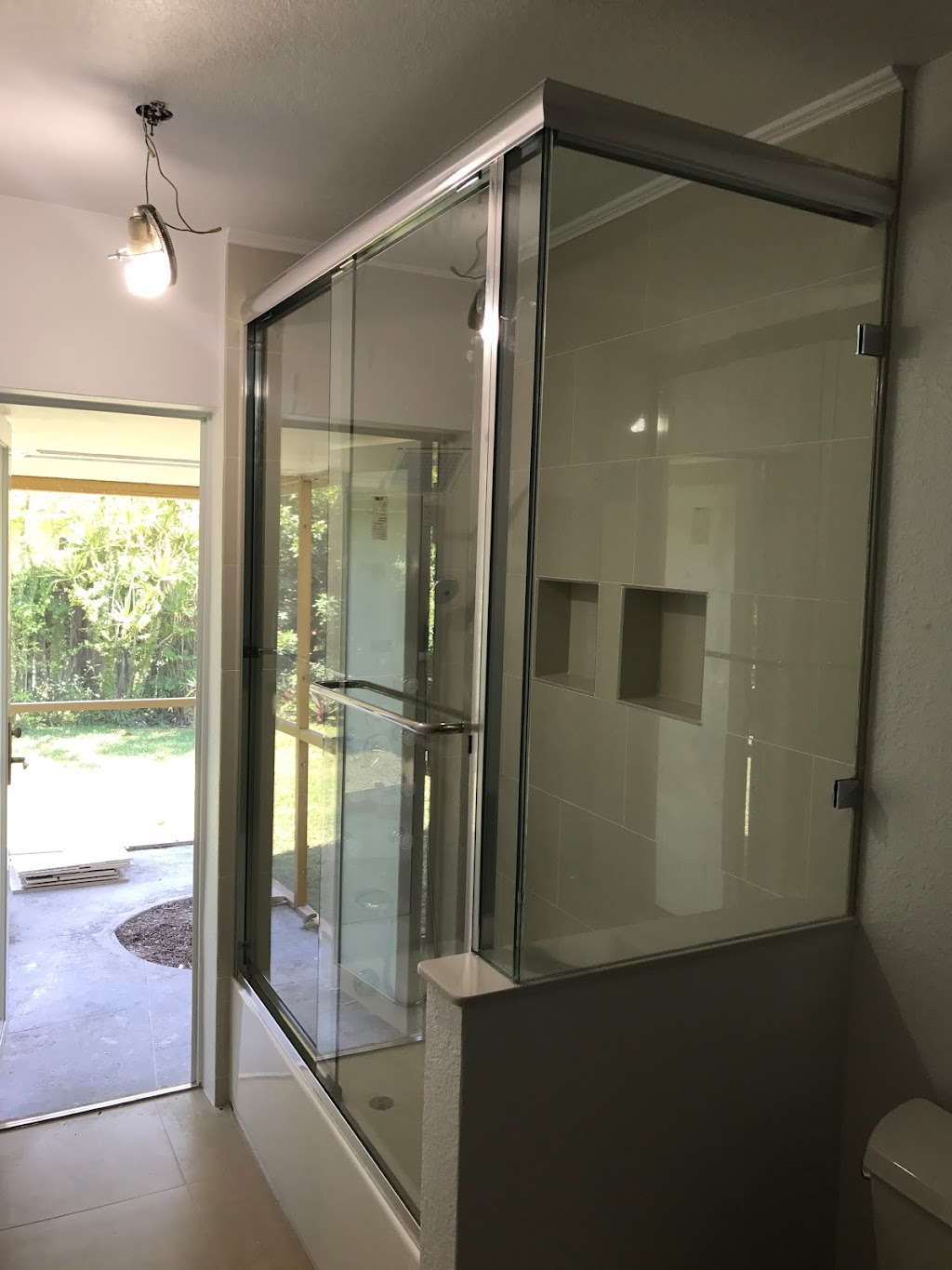 El Diamante Mirror & Glass | 670 W 84th St, Hialeah, FL 33014, USA | Phone: (305) 362-3800